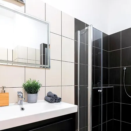 Downtown Quentin By Anna Apartment Budapest